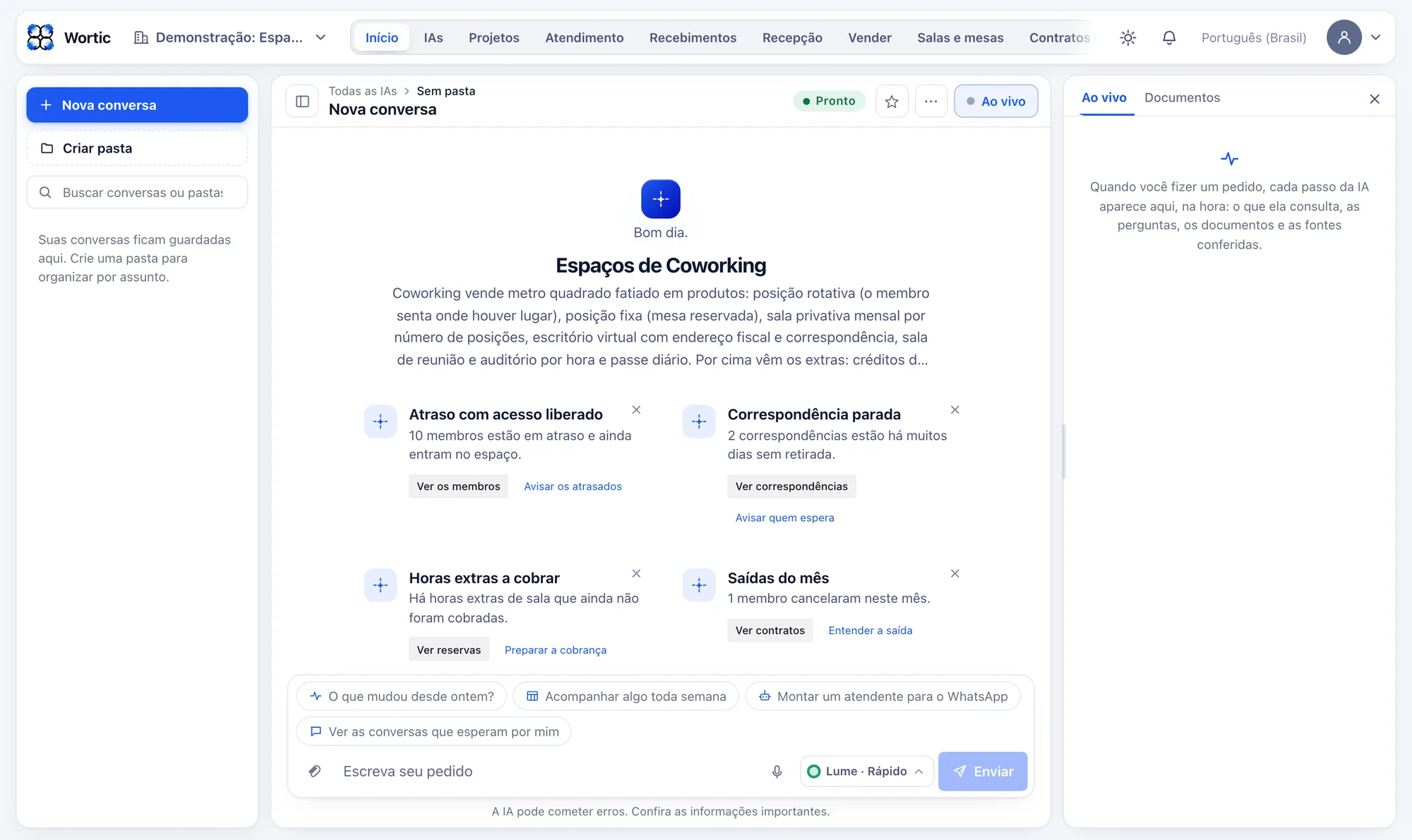 O sistema do coworking aberto no computador: avisos de membros em atraso com acesso liberado, correspondência parada, horas extras de sala a cobrar e saídas do mês, cada um com o botão para resolver.