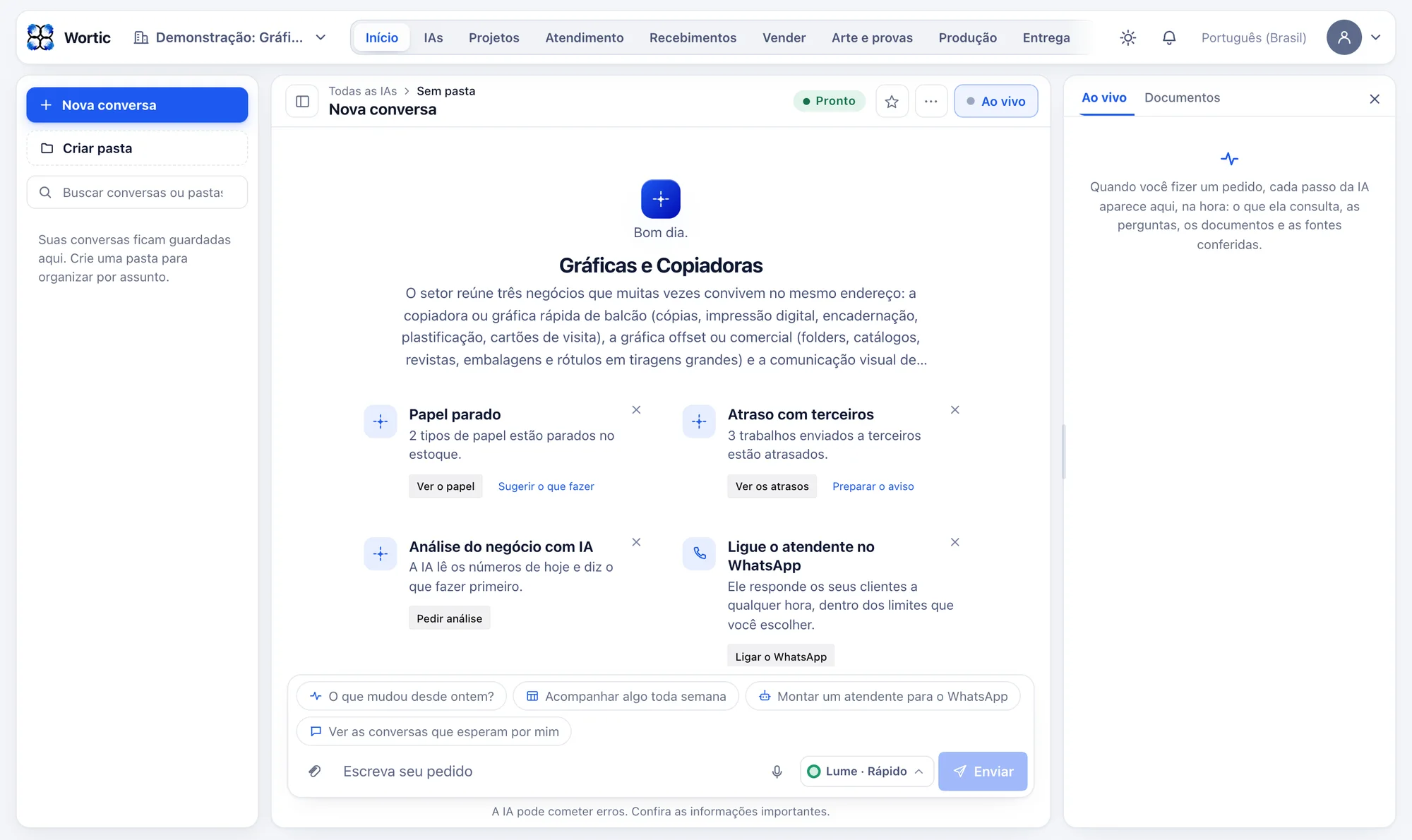 O sistema da gráfica aberto no computador: avisos de papel parado no estoque e de trabalhos enviados a terceiros que estão atrasados, com os botões para ver e avisar.