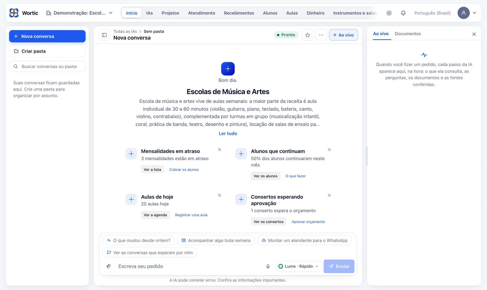 O sistema da escola de música aberto no computador: avisos de mensalidades em atraso, alunos que continuam, aulas do dia e consertos esperando aprovação, cada um com o botão para resolver.